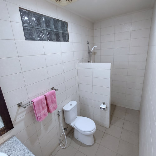 Hotel Flamboyan Bathroom